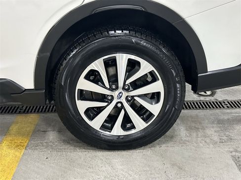 Certified 2022 Subaru Outback Premium w/ Popular Package #1 image 11