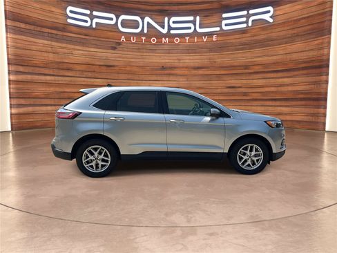 Used 2023 Ford Edge SEL AWD/4WD image 9