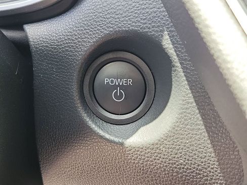 Used 2025 Toyota Corolla Cross AWD Hybrid w/ Convenience Package image 29