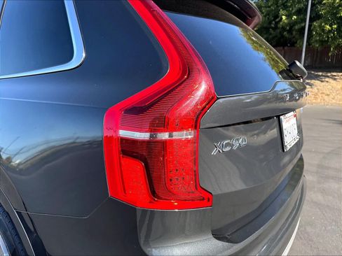 Used 2021 Volvo XC90 T5 Momentum w/ Climate Package AWD/4WD image 33