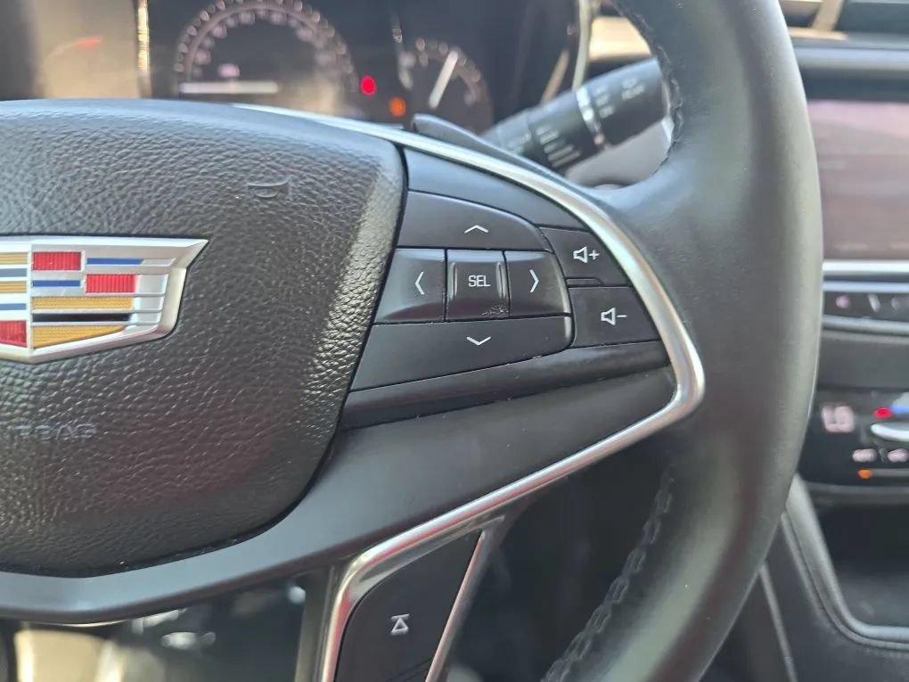 Used 2017 Cadillac XT5 Luxury FWD image 21
