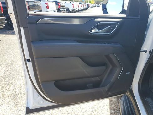Used 2024 Chevrolet Suburban RST w/ Luxury Package RWD image 28