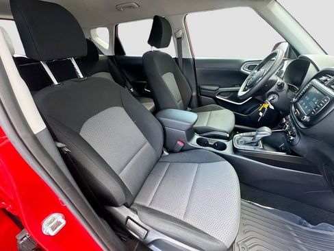 Used 2021 Kia Soul LX FWD image 22