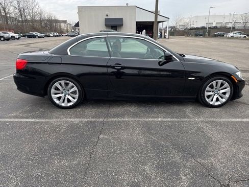 Used 2011 BMW 328i Convertible image 2