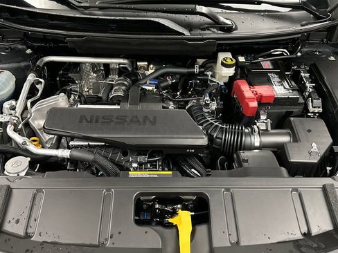 Used 2024 Nissan Rogue S AWD/4WD image 11