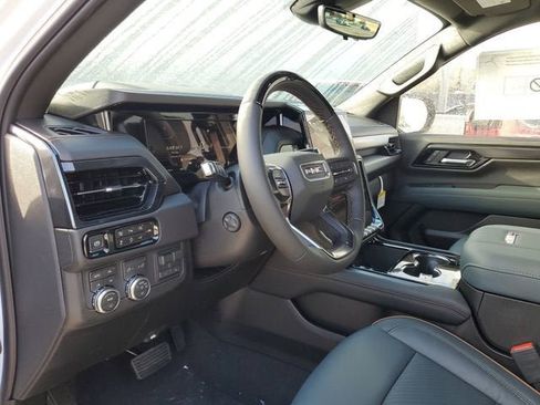 New 2026 GMC Yukon XL AT4 image 20