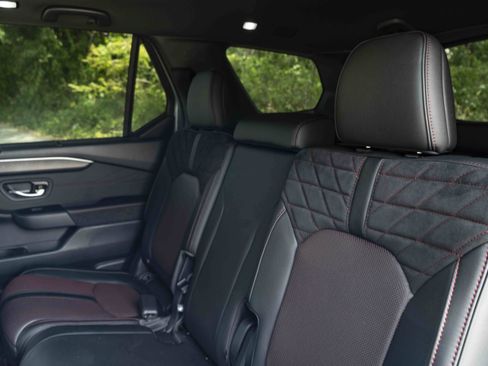 Used 2026 Honda Pilot Black Edition image 19