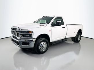 New 2026 RAM 3500 Tradesman AWD/4WD video 3