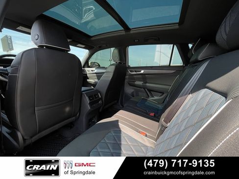 Used 2025 Volkswagen Atlas Cross Sport SEL Premium R-Line AWD/4WD image 28