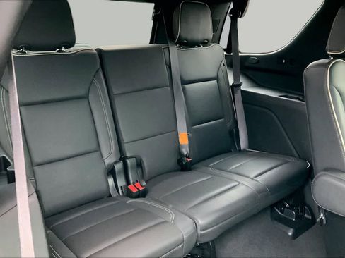 Used 2024 Chevrolet Tahoe Premier RWD image 18