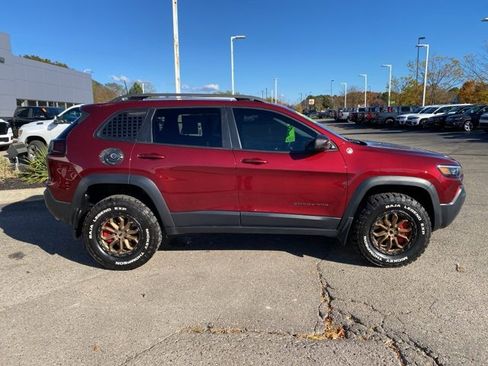 Used 2019 Jeep Cherokee Trailhawk w/ Cold Weather Group image 2