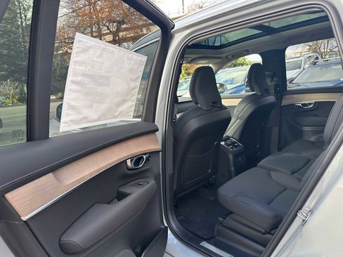 New 2026 Volvo XC90 T8 Plus image 16