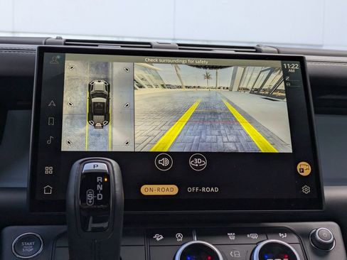 New 2026 Land Rover Defender 110 X-Dynamic SE image 24