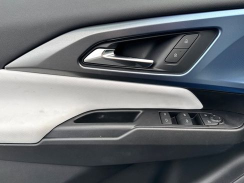 New 2026 Chevrolet Equinox EV LT image 10