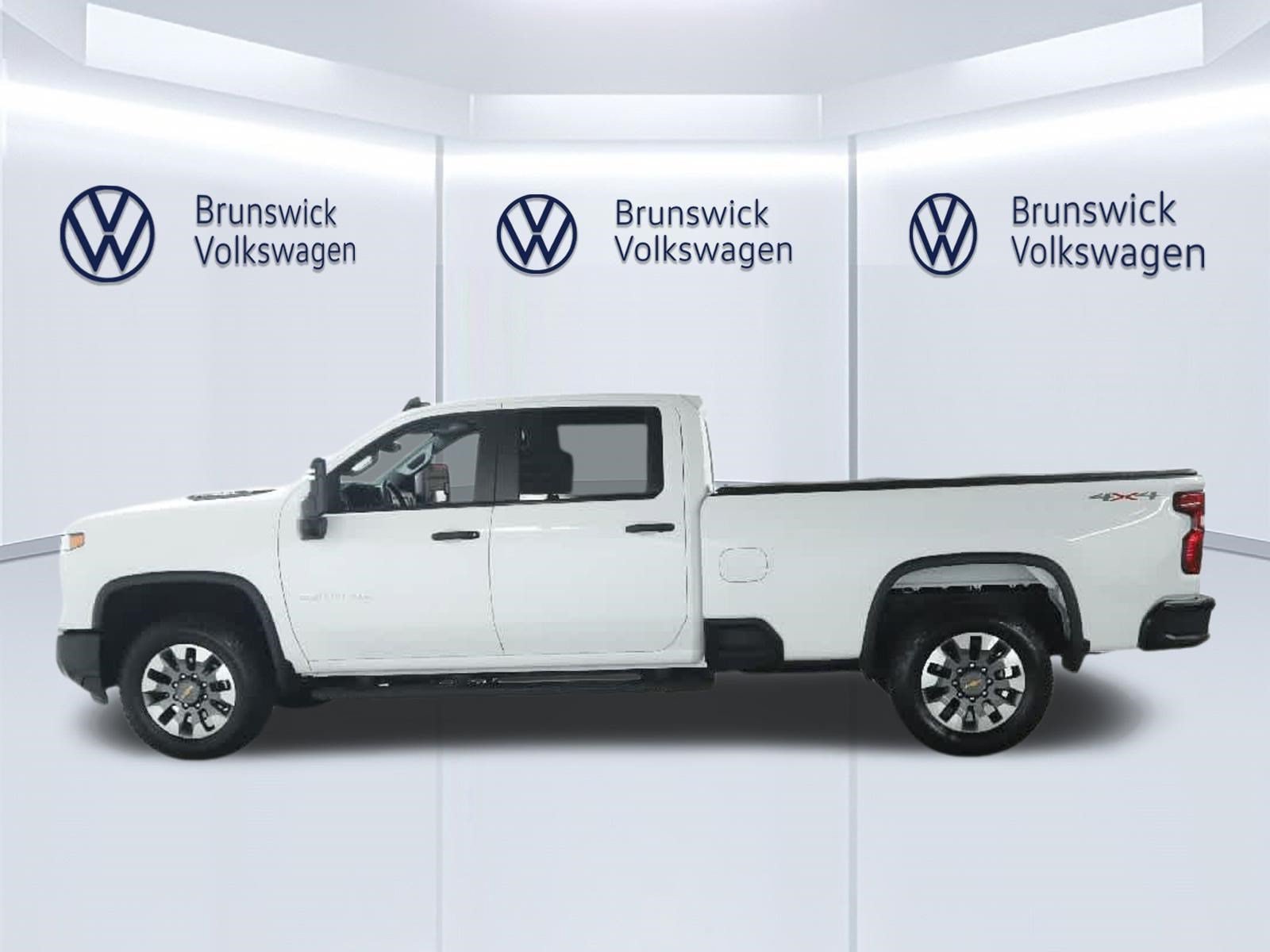 Used 2025 Chevrolet Silverado 2500 Custom w/ Custom Convenience Package AWD/4WD image 39