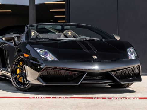Used 2012 Lamborghini Gallardo LP 570-4 Performante AWD/4WD image 5
