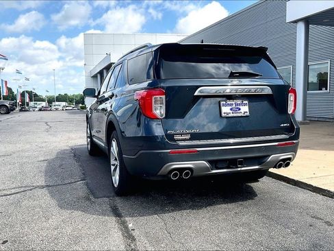 Used 2023 Ford Explorer Platinum w/ Technology Package AWD/4WD image 3