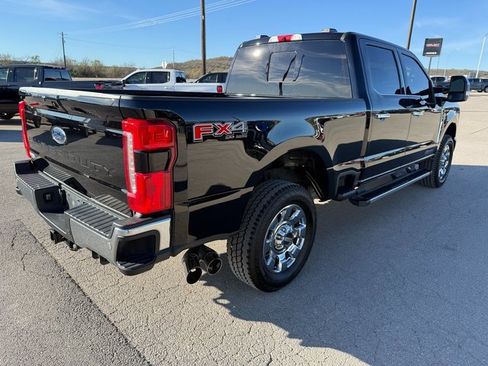 Used 2025 Ford F250 Lariat w/ Chrome Package image 6