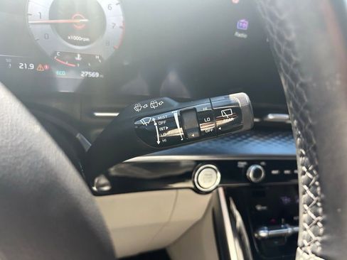 Used 2023 Kia Carnival SX Prestige image 22