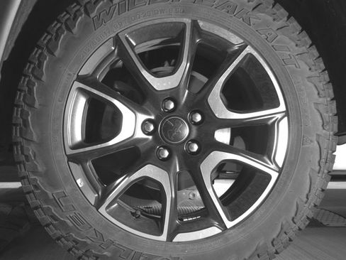 Used 2025 Jeep Compass Trailhawk AWD/4WD image 14