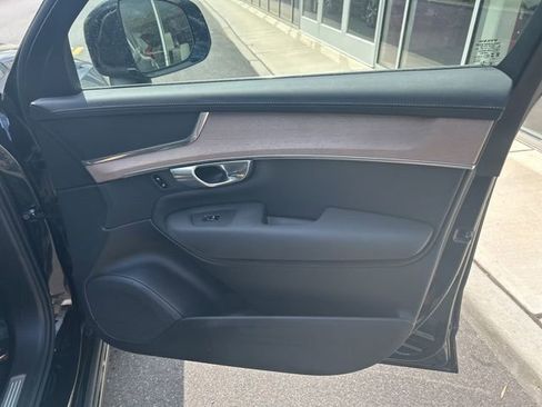 Used 2025 Volvo XC90 B6 Plus AWD/4WD image 14