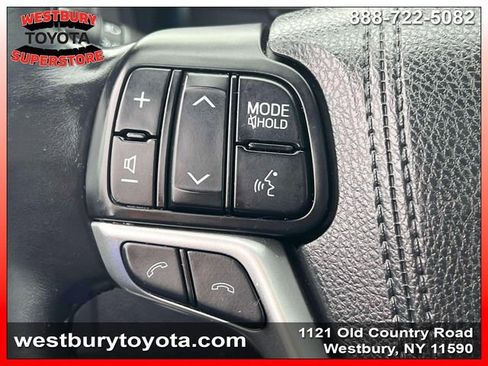 Certified 2017 Toyota Highlander XLE image 24