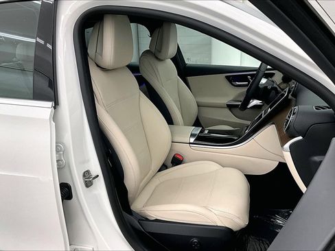 Used 2024 Mercedes-Benz C 300 Sedan image 6