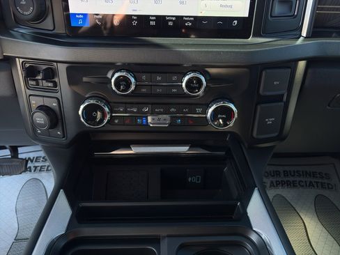 Used 2023 Ford F350 Platinum w/ FX4 Off-Road Package AWD/4WD image 17