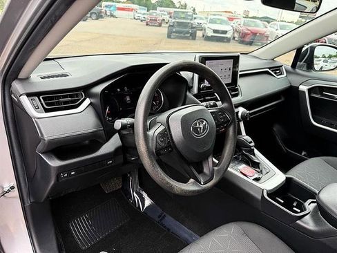 Used 2023 Toyota RAV4 XLE w/ Convenience Package FWD image 13