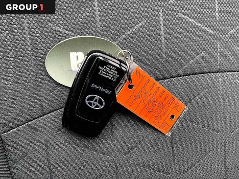 Used 2023 Toyota RAV4 XLE AWD/4WD image 15