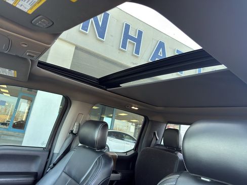 Used 2019 Ford F150 Lariat w/ Equipment Group 502A Luxury image 15