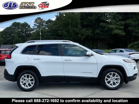 Used 2018 Jeep Cherokee Latitude image 8