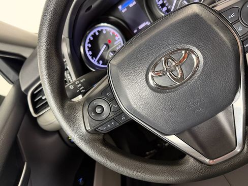 Used 2019 Toyota Camry LE FWD image 51