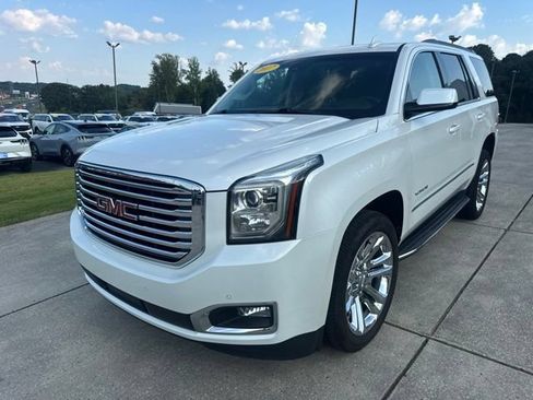 Used 2017 GMC Yukon SLT w/ Premium Edition RWD image 3
