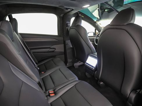 Used 2023 Tesla Model X AWD/4WD image 24