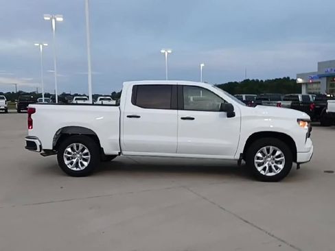 New 2025 Chevrolet Silverado 1500 Custom image 9