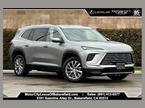 Used 2025 Buick Enclave Preferred image 1