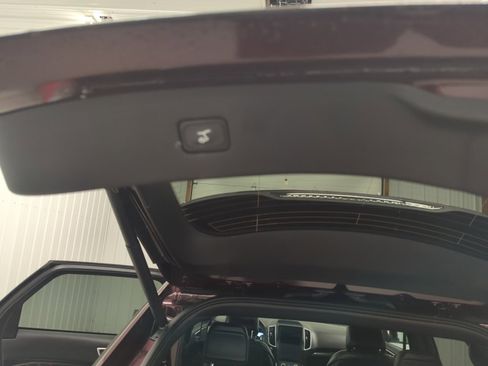 Used 2024 Ford Edge ST-Line w/ Class II Trailer Tow Package image 8