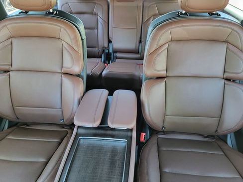New 2026 Lincoln Navigator Reserve AWD/4WD image 13