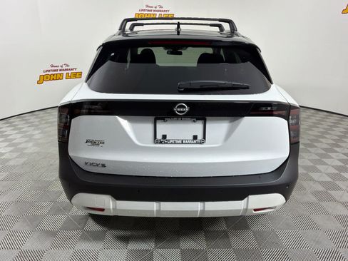 New 2026 Nissan Kicks SV w/ Cold Weather Package FWD image 4