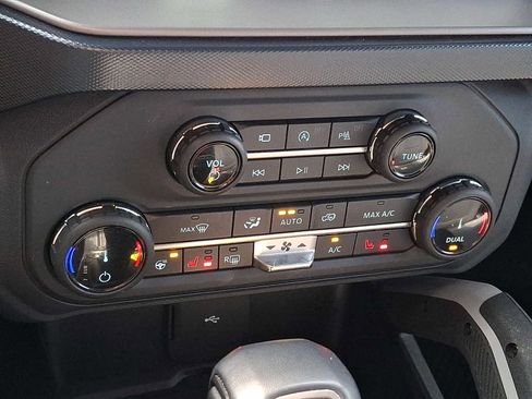 Used 2022 Ford Bronco Outer Banks AWD/4WD image 15