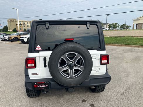 Used 2023 Jeep Wrangler Unlimited Sport AWD/4WD image 6