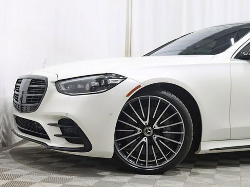 Used 2022 Mercedes-Benz S 580 4MATIC Sedan image 2