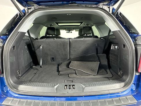 Used 2022 Ford Explorer XLT w/ Equipment Group 202A AWD/4WD image 28