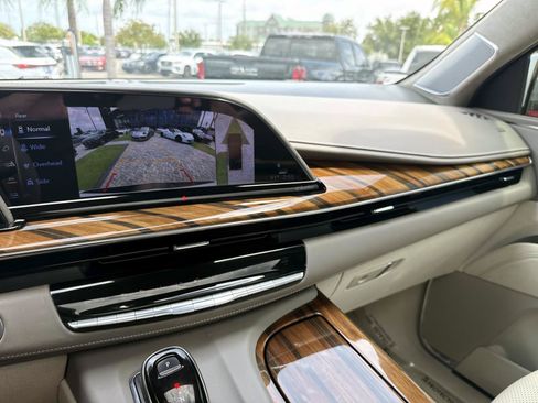 Used 2024 Cadillac Escalade Sport Platinum RWD image 28