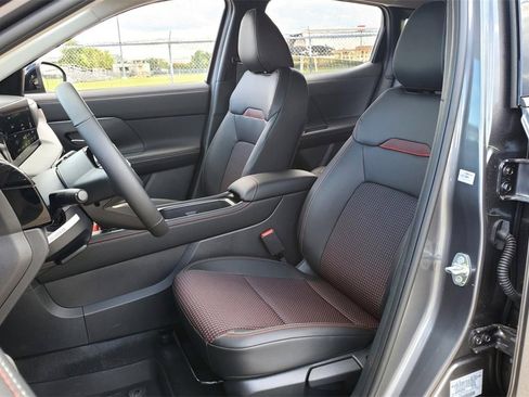 New 2025 Nissan Kicks SR w/ Illumination Package image 8