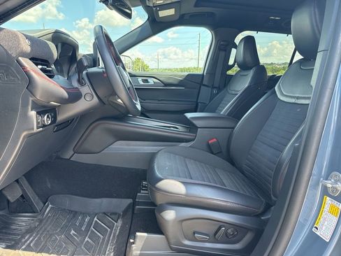 Used 2025 Ford Explorer ST-Line w/ Premium Package AWD/4WD image 5
