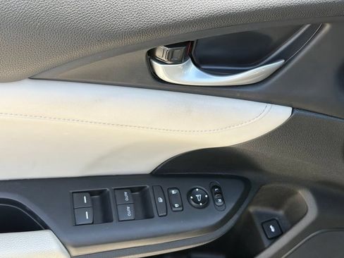 Used 2019 Honda Insight Touring image 7