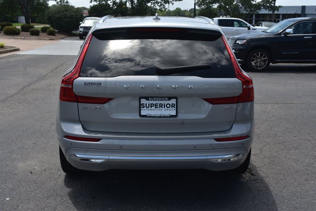 Used 2023 Volvo XC60 B5 Ultimate w/ Climate Package FWD image 6