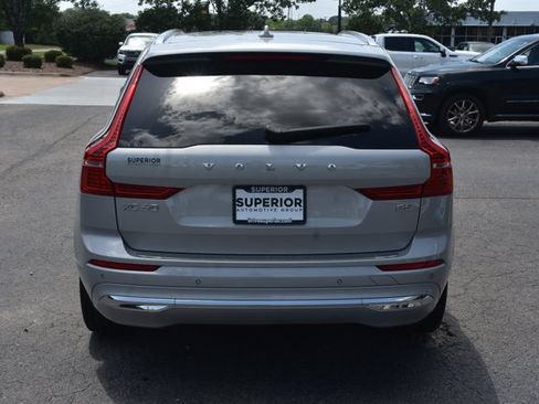 Used 2023 Volvo XC60 B5 Ultimate w/ Climate Package FWD image 6